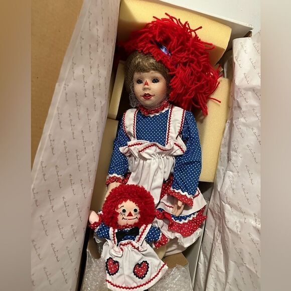 🆕 Vintage Danbury Mint Porcelain Doll Kelly RuBert Raggedy Ann with Papers - Picture 2 of 3